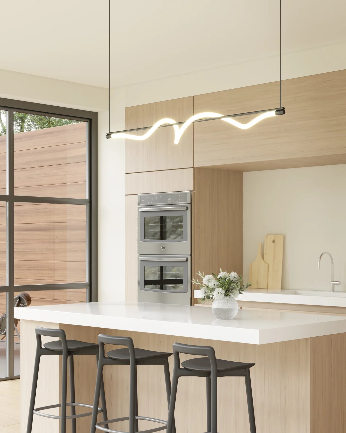 Curve Linear Pendant