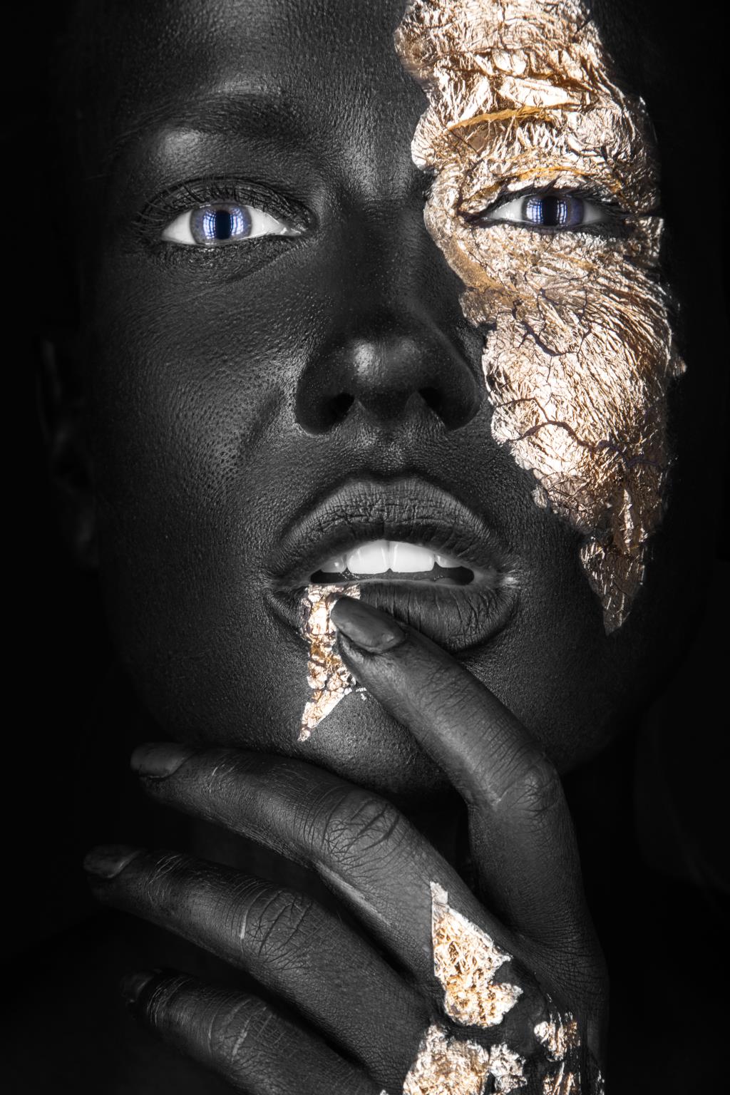 Seductive Thoughts 40 x 60 - Euro Living Furniture