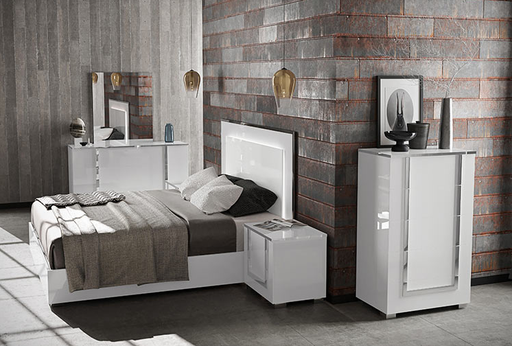 Antonio QN Bed + Dresser + 1 NS Elm Grey Wood Euro Living Furniture Antonio QN Bed + Dresser + 1 NS Elm Grey Wood Euro Living Furniture