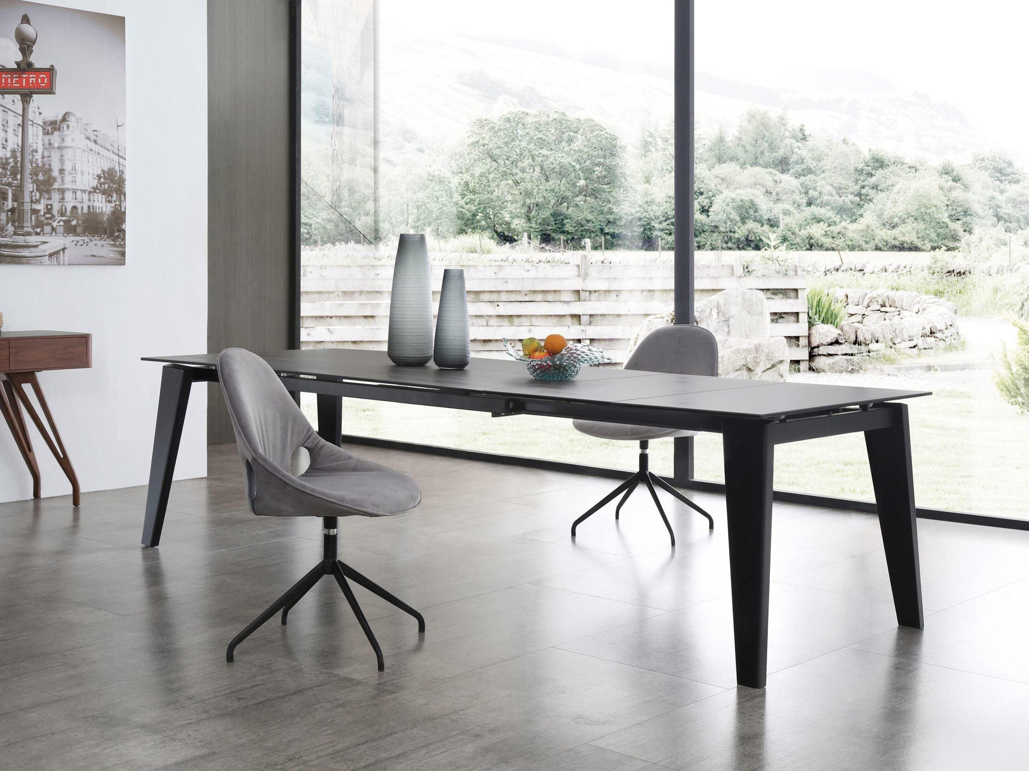 Theo extendible dining table - Euro Living Furniture