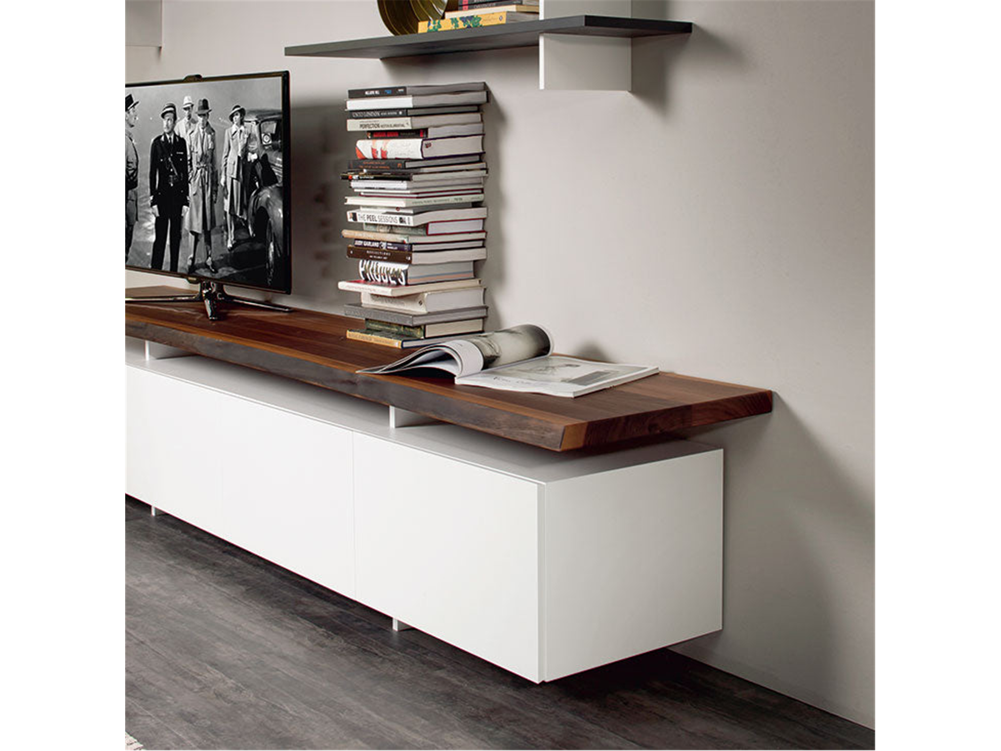 Seneca Tv Stand - Euro Living Furniture