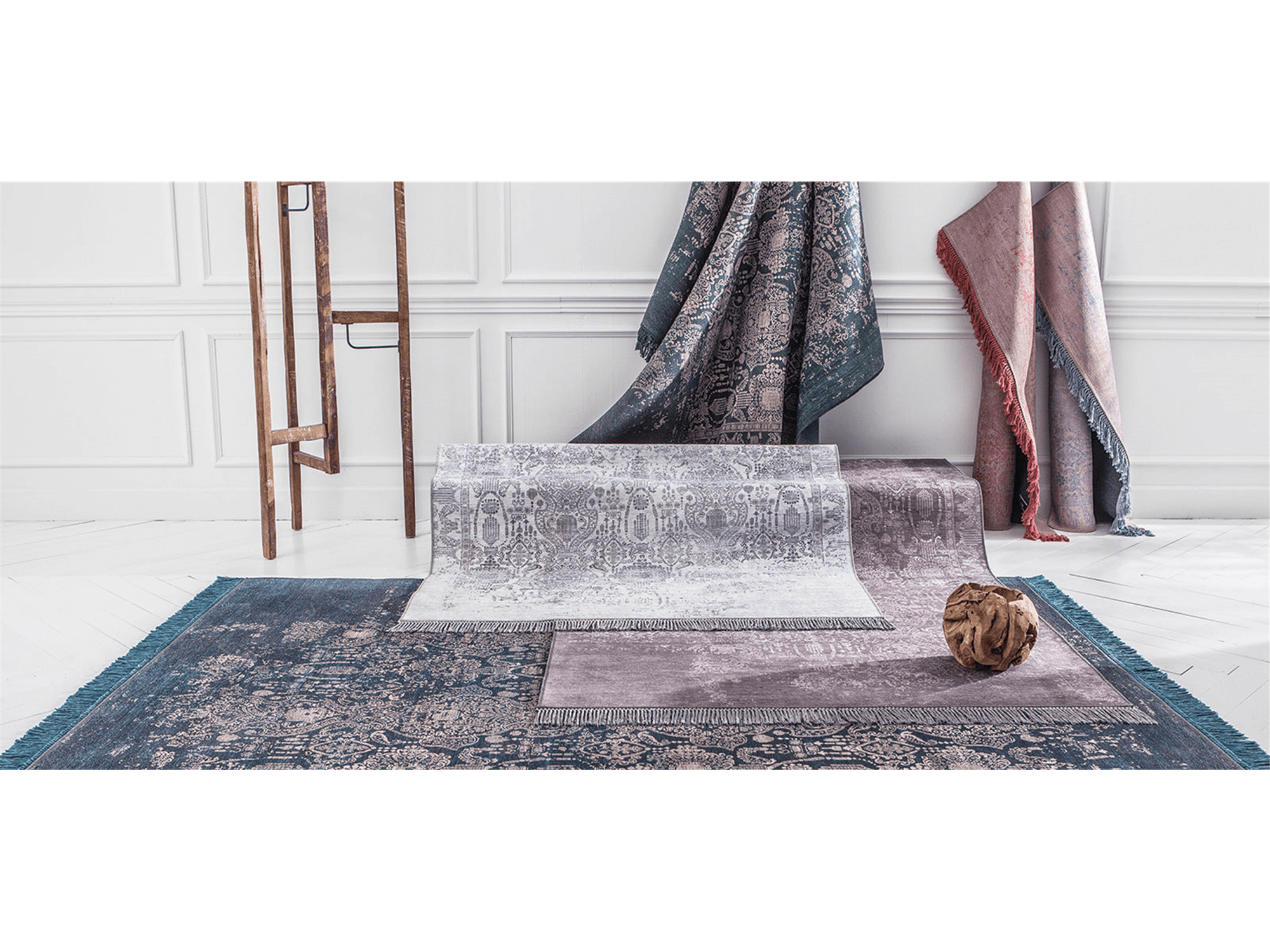 Bell Rug - Euro Living Furniture