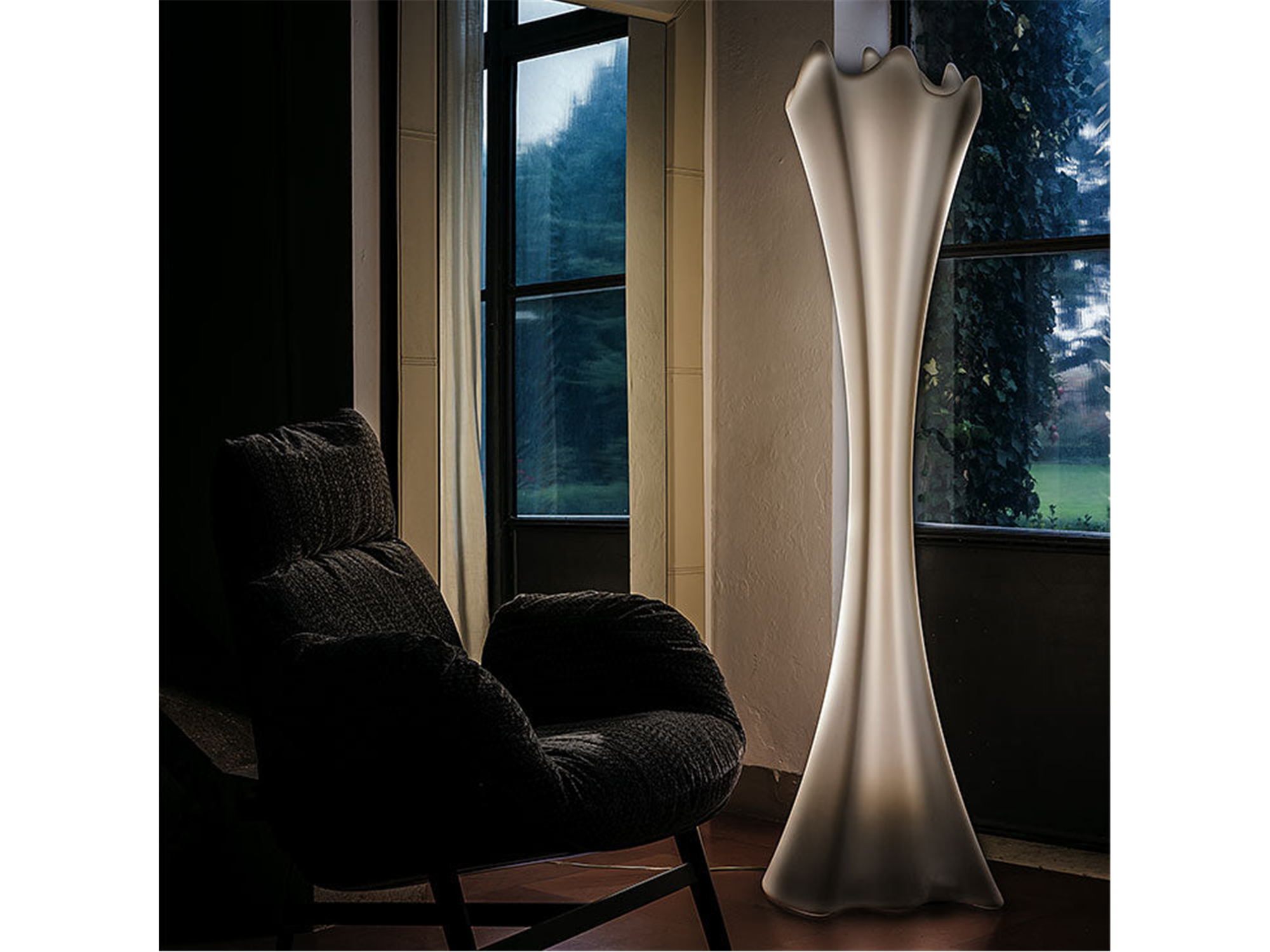 Sipario Light Floor Lamp - Euro Living Furniture
