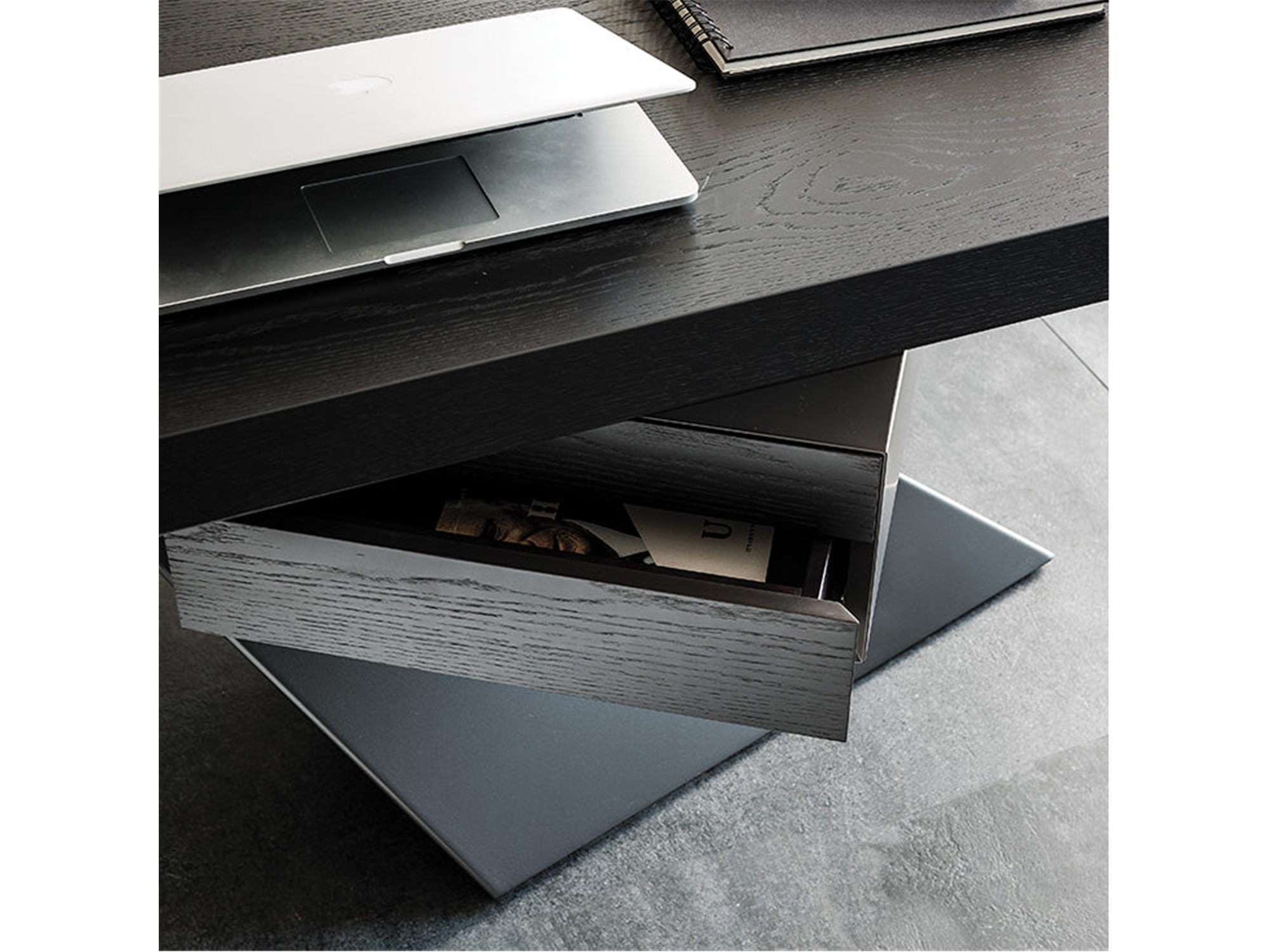 Nasdaq Desk - Euro Living Furniture