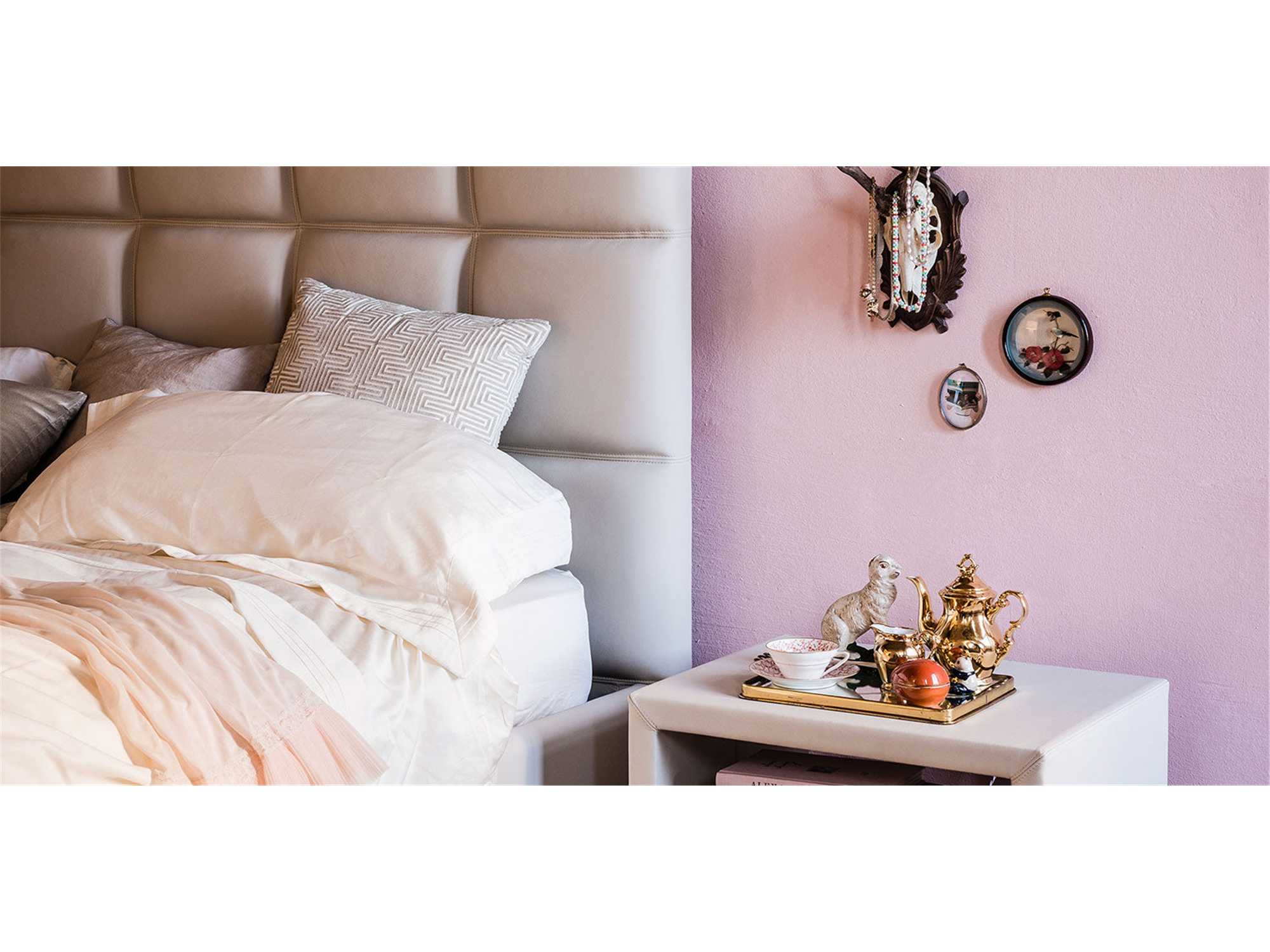 William Bed - Euro Living Furniture