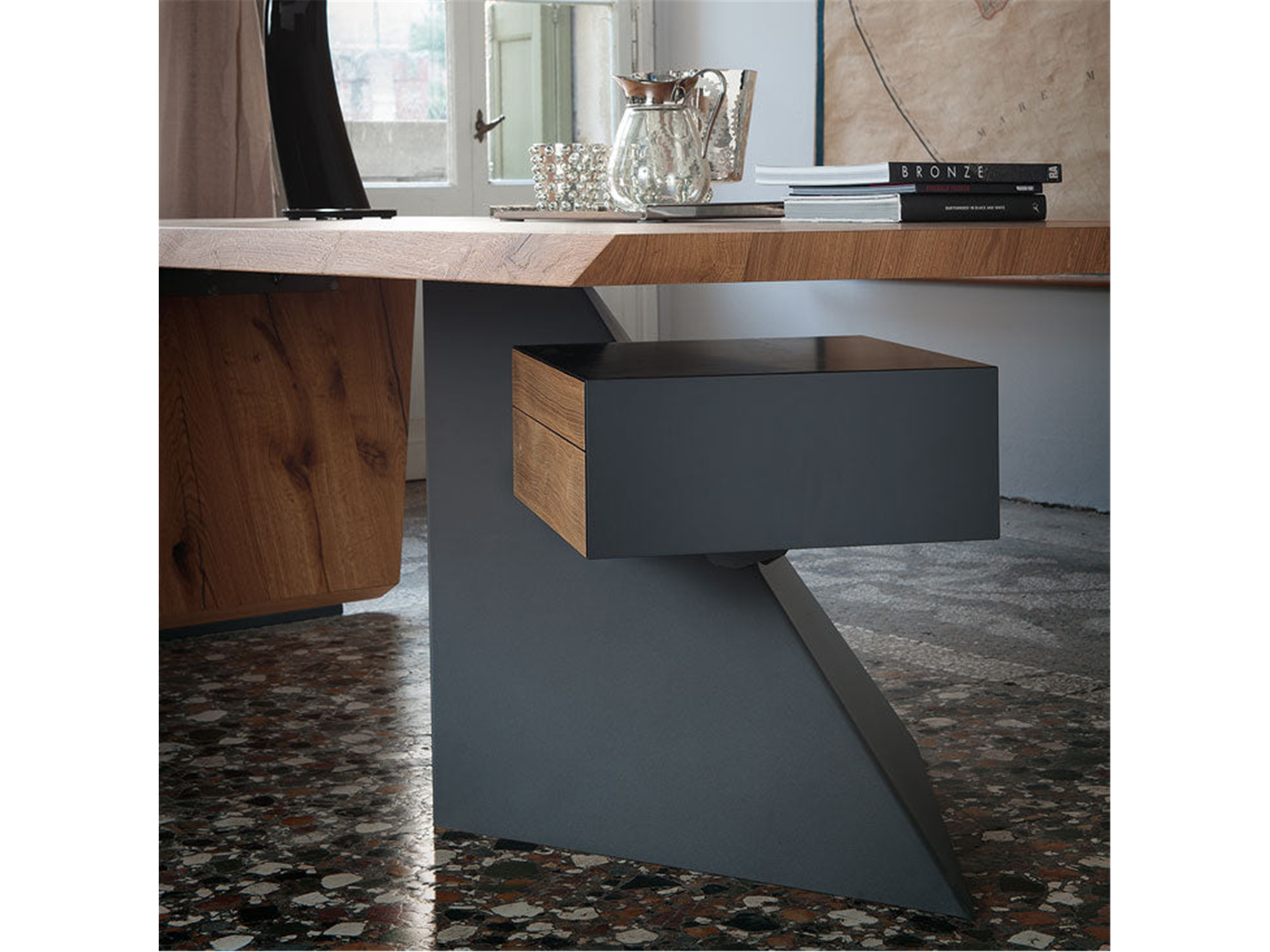 Nasdaq Desk - Euro Living Furniture