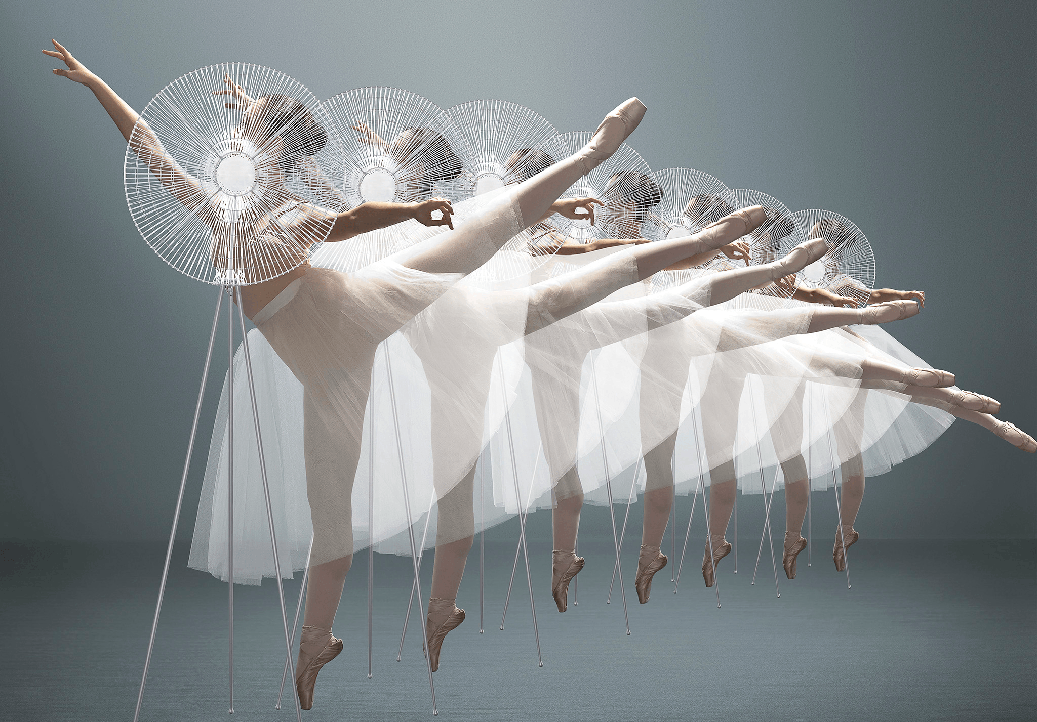 HALO TRIPOD LAMP - Euro Living Furniture