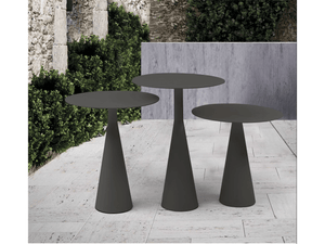 Mondy indoor/outdoor Side Table - Euro Living Furniture