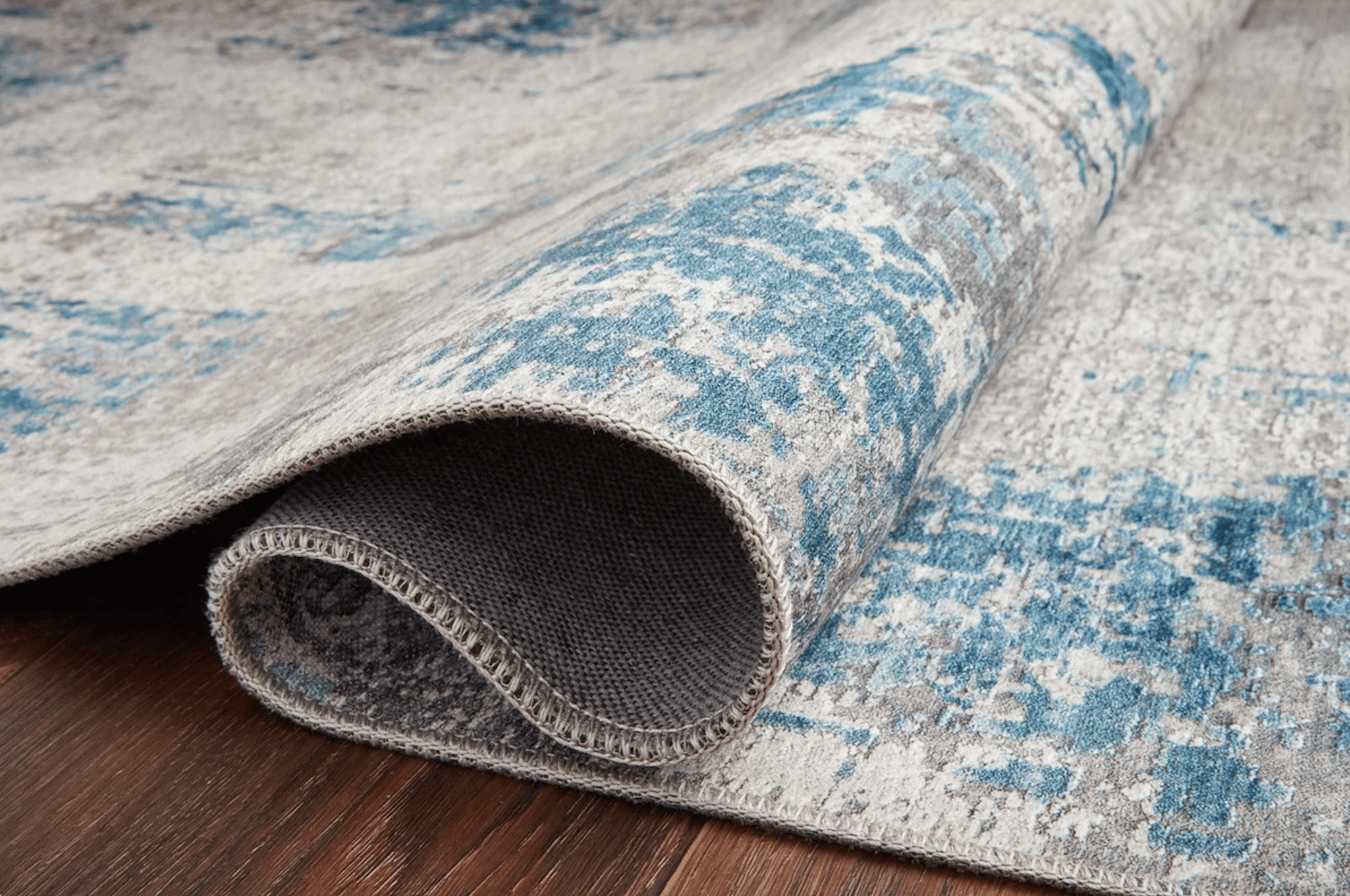 PERRY RUG / OCEAN - Euro Living Furniture