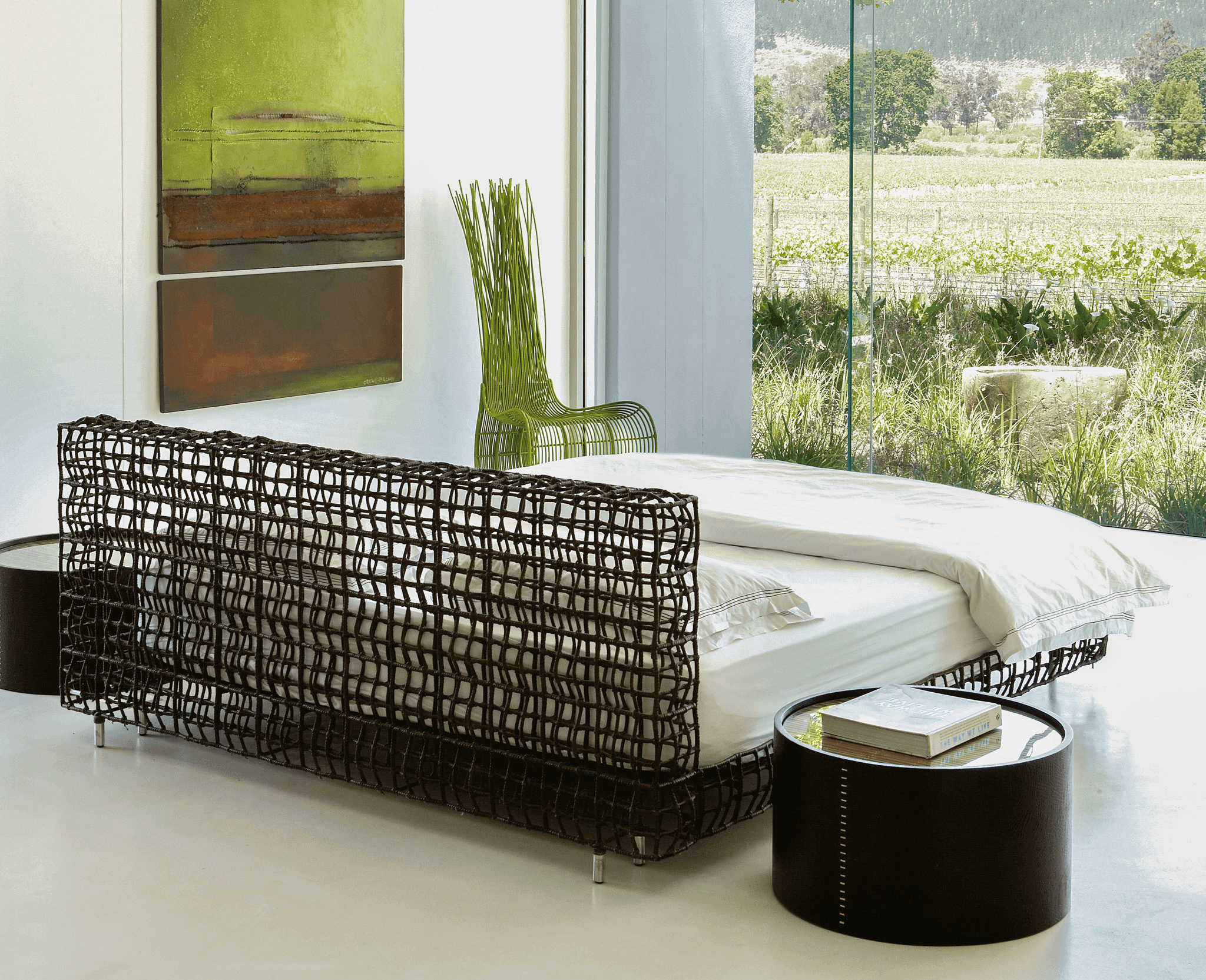 YIN & YANG BED, American king - Euro Living Furniture