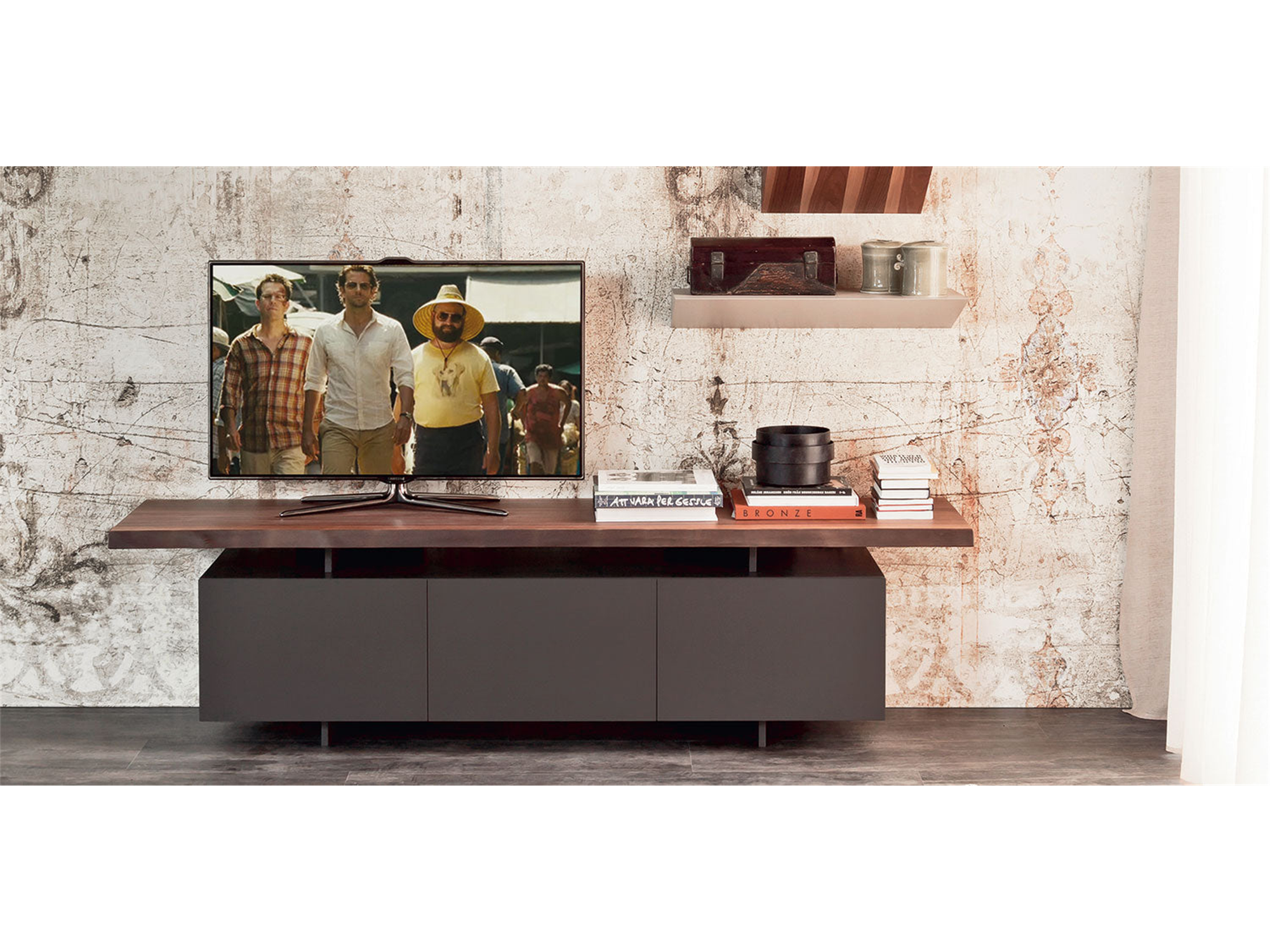 Seneca Tv Stand - Euro Living Furniture