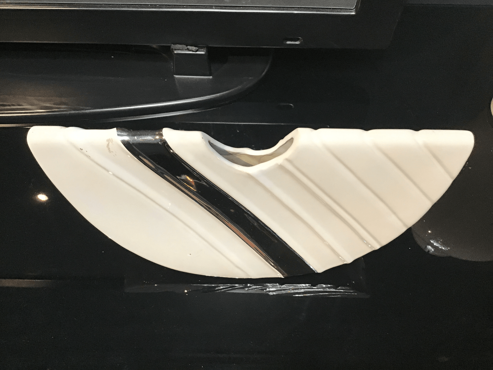 Slim vase, White w/ chrome - Euro Living Furniture